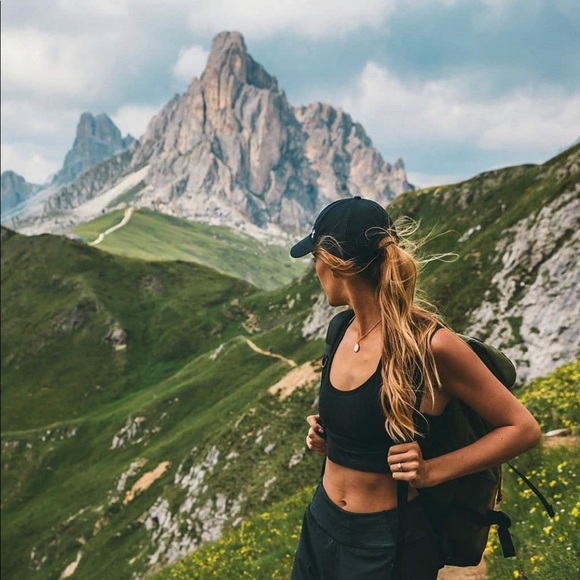 Meet your Posher, Ann - Picture 1 of 1